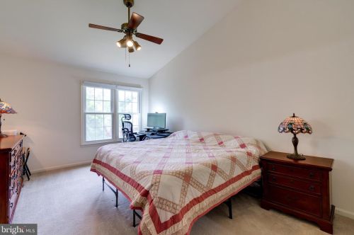 8725 Stone Hill Pl, Springfield VA  22153-1718 exterior