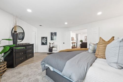 7 Rhode Is, Irvine CA  92606-1755 exterior