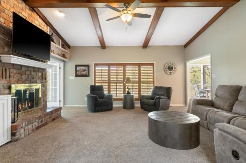 16 Howe Xing, Festus, MO 63028-4047