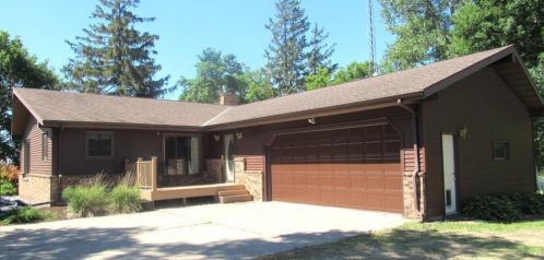 64369 440th St, Fairfax, MN 55332-2085