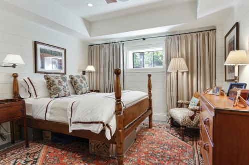 81 Lakeview Ave, Atlanta GA  30305-3779 exterior