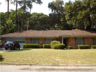 711 Leaning Oaks Dr, Savannah, GA 31410-2810