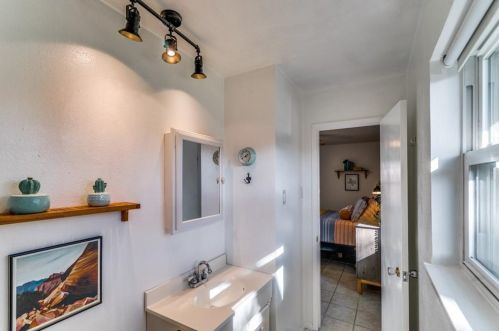 8714 Charing Cross Ln, Dallas TX  75238-3811 exterior