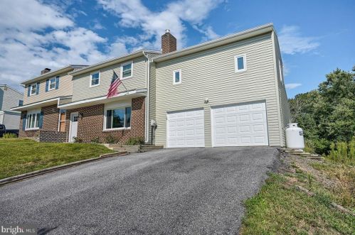 143 Faith Cir, Carlisle, PA 17013-8869