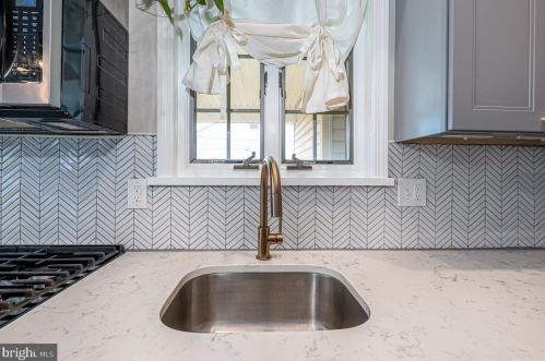 230 Bradley Ave, Haddonfield NJ 08033-2903 exterior