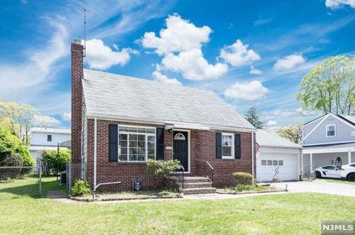 11 Church Ct, Dumont, NJ 07628-1702