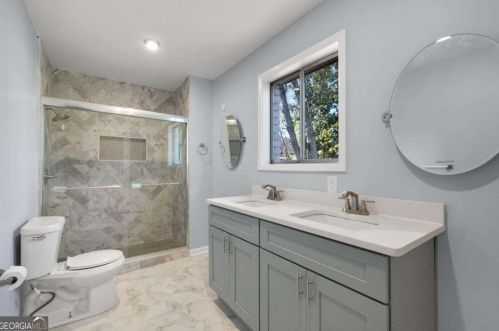 3225 Dogwood Dr, Atlanta GA  30344-3909 exterior