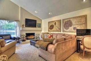 1 Lago Norte, Irvine CA  92612-2605 exterior
