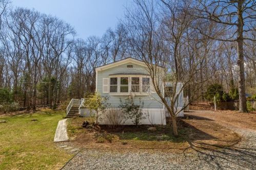 183 Land Harbor Dr, Charlestown, RI 02813-2506
