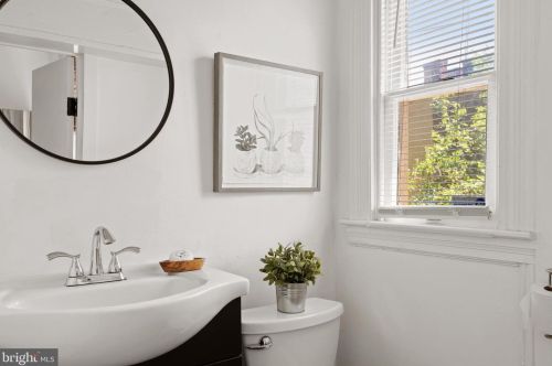 33 Ruby St, Lancaster PA  17603-5166 exterior