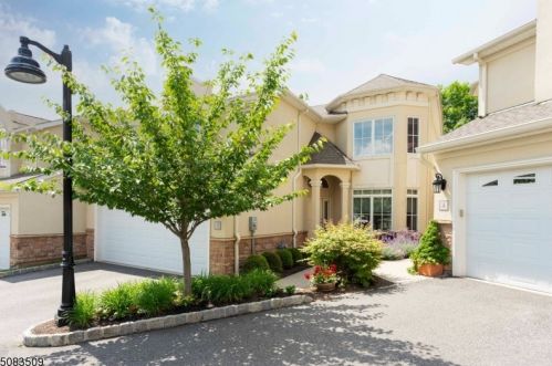 6 Metzger Dr, Town Center, NJ 07052-6630