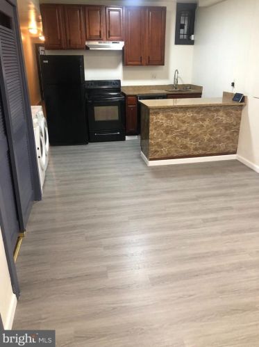 2036 19 St, Philadelphia PA 19121-4120 exterior