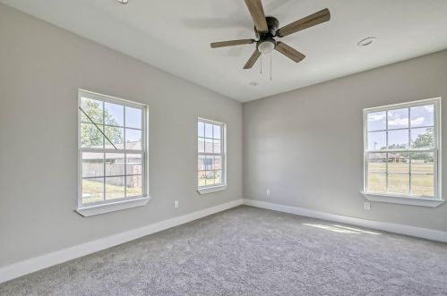 206 Cattle Drive Trl, Angleton TX 77515-9085 exterior