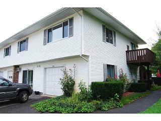 723 Manomet Ct, Warwick, RI 02886-1711