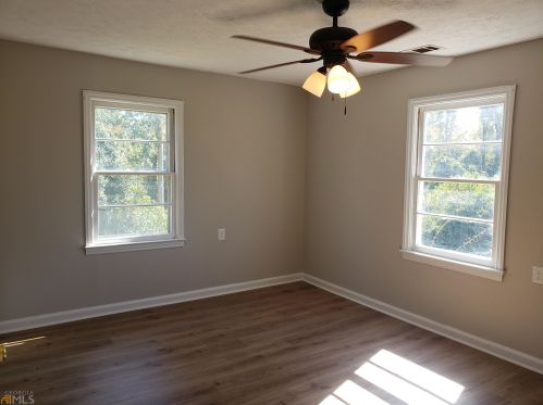 7 Watson Dr, Newnan, GA 30263-2935