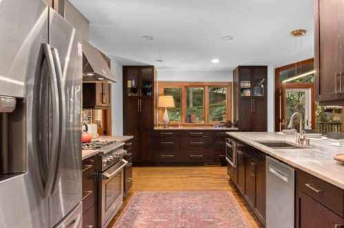 910 Barton Woods Rd, Atlanta GA  30307-1308 exterior
