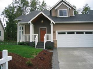 1244 Garland Ln, Bellingham, WA 98226-9072