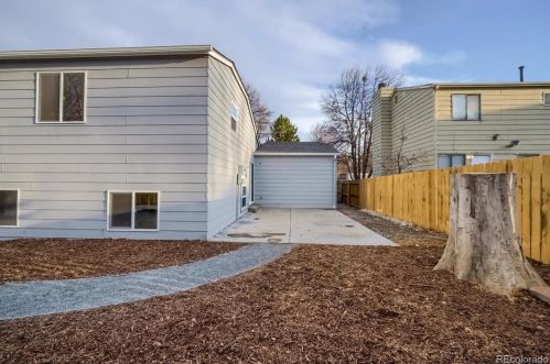 4883 Quintero Cir, Denver CO  80015-1835 exterior