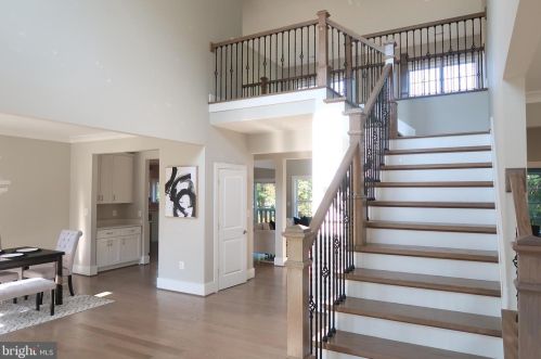 7016 Ridgeway Dr, Springfield VA  22150-3028 exterior