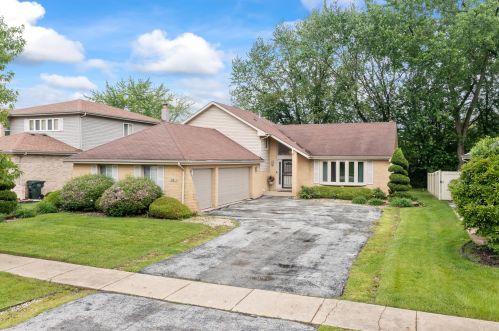 18813 Maple Ave, Country Club Hills, IL 60478-5615