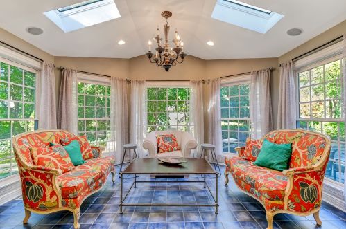 6116 County Line Rd, Willowbrook IL  60527-5719 exterior