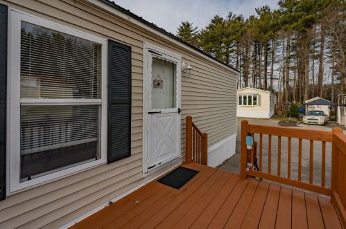 18 Tuna Ter, Portsmouth, NH 03801-2023
