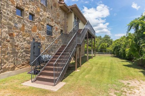 11401 Eagles Gln Dr, Austin TX  78732-2088 exterior