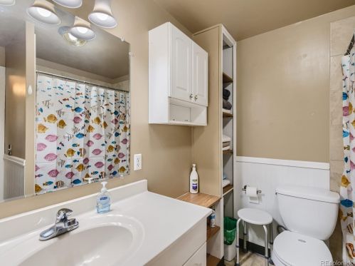 418 Willow Dr, Denver CO  80603-5761 exterior