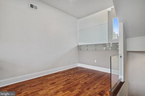 541 12 St, Philadelphia PA 19123-1156 exterior