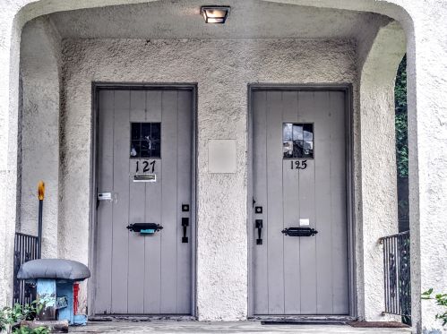 125 Webster St, Lewiston ME  04240-6469 exterior