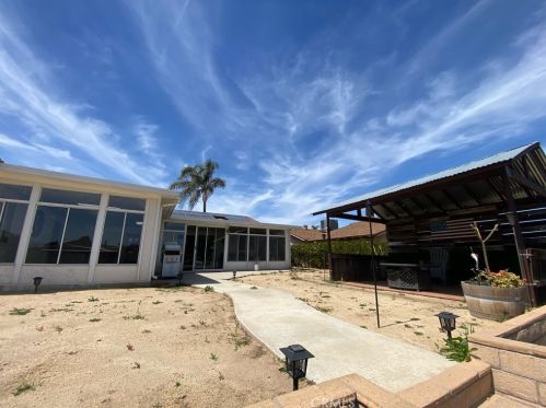 5437 Bluff St, Norco, CA 92860-2419