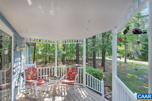 22 Loblolly Rd, Bybee, VA 22963-3021