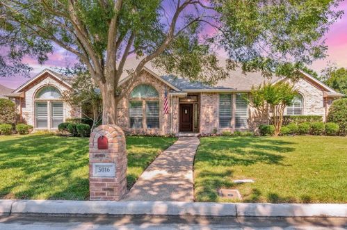 5016 Highland Meadow Dr, Fort Worth, TX 76132-3814