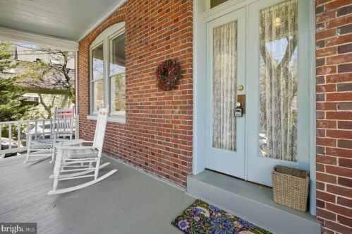 7105 Cedar Ave, Silver Spring, MD 20912-4251