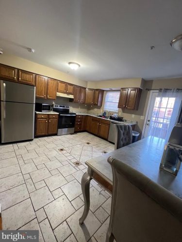 2456 Emerald Ct, Harrisburg PA  17104-2153 exterior