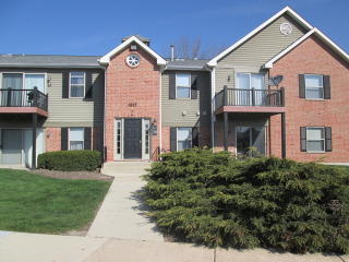 1517 Raymond Dr, Naperville, IL 60563-9716