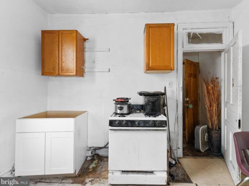 3336 22nd St, Philadelphia PA 19140-4705 exterior