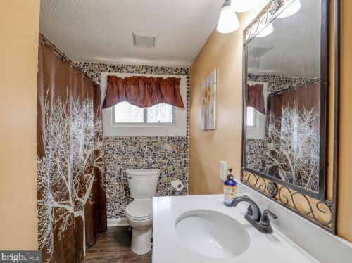 1429 Nancy Jack Rd, Gerrardstown WV  25420-3090 exterior