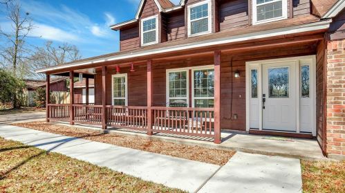 1100 Chateau Woods Parkway Dr, Conroe TX  77385-9773 exterior