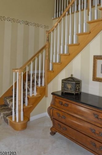 20 Maxie Ln, Sparta, NJ 07871-3153