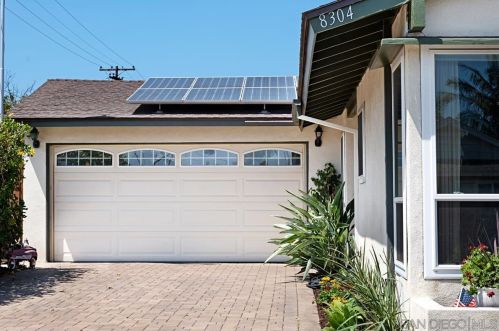 8304 Mono Lake Dr, San Diego, CA 92119-3108