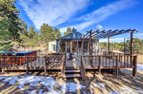 5615 Hatch Dr, Lakewood CO 80439 exterior