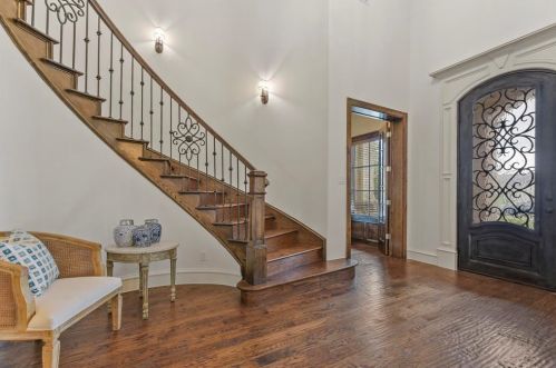9362 Marbella Dr, Fort Worth, TX 76126-1930