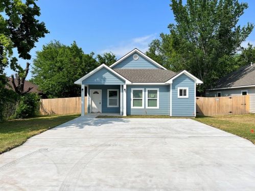 1518 Saunders St, Bryan TX  77803-1455 exterior