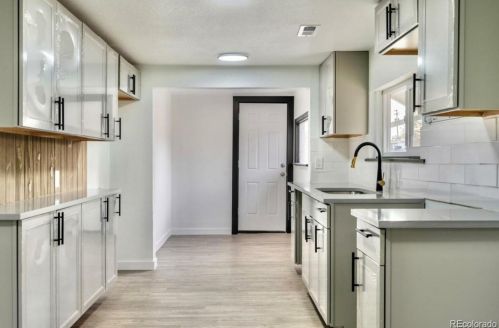 1542 Yosemite St, Denver CO  80220-5402 exterior