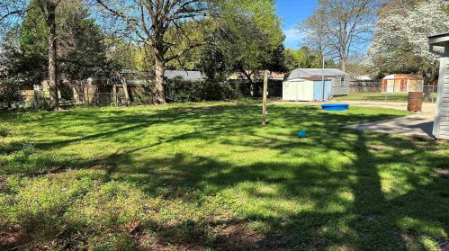 106 Wesleyan Dr, Warner Robins, GA 31093-1325
