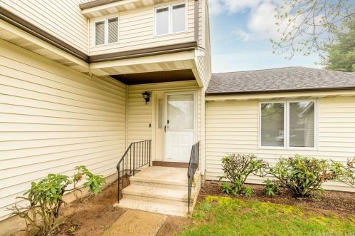 17 Arthur Dr, Wapping, CT 06074-3686