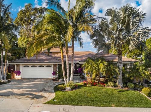 5361 Willowick Dr, Anaheim, CA 92807-4628