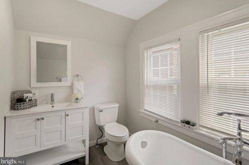 919 State St, Trenton NJ  08618-5327 exterior