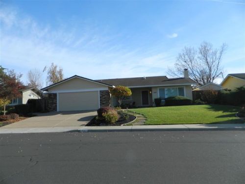 1027 Cromwell St, Livermore, CA 94551-1721